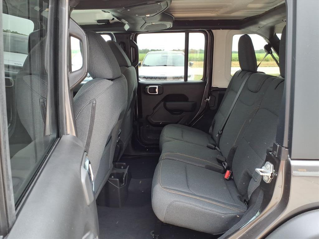 new 2025 Jeep Wrangler car, priced at $40,969