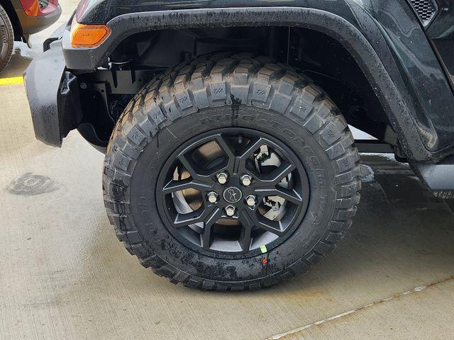 new 2025 Jeep Gladiator car, priced at $40,459