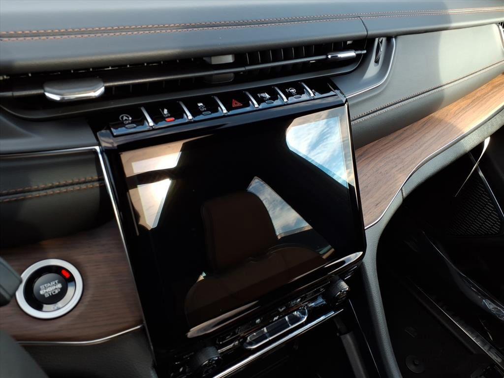 new 2025 Jeep Grand Cherokee L car, priced at $58,181