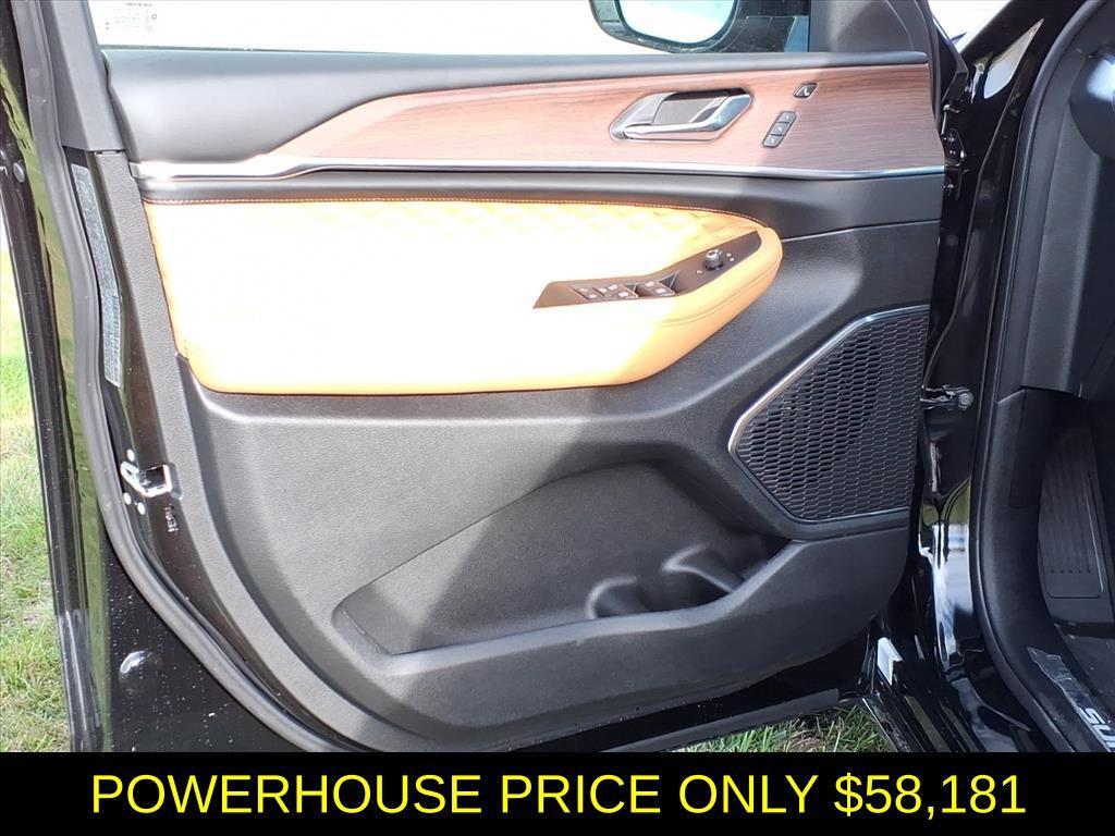 new 2025 Jeep Grand Cherokee L car, priced at $58,181