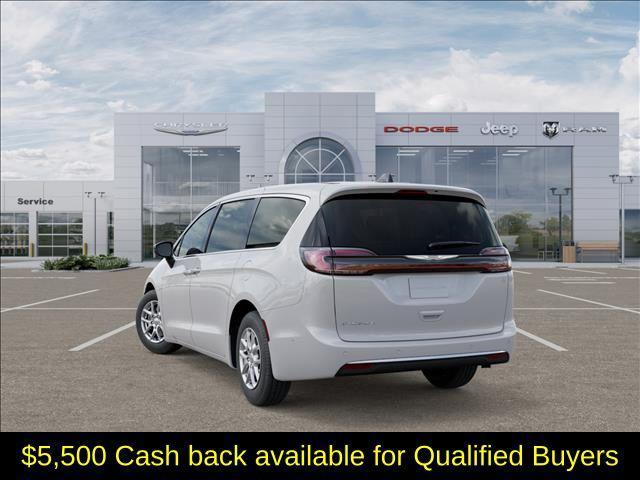 new 2025 Chrysler Pacifica car, priced at $34,328