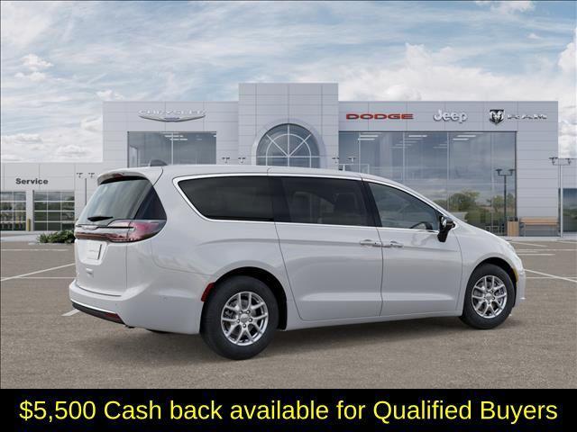 new 2025 Chrysler Pacifica car, priced at $34,328
