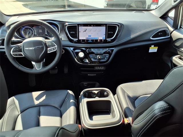 new 2025 Chrysler Pacifica car, priced at $37,536