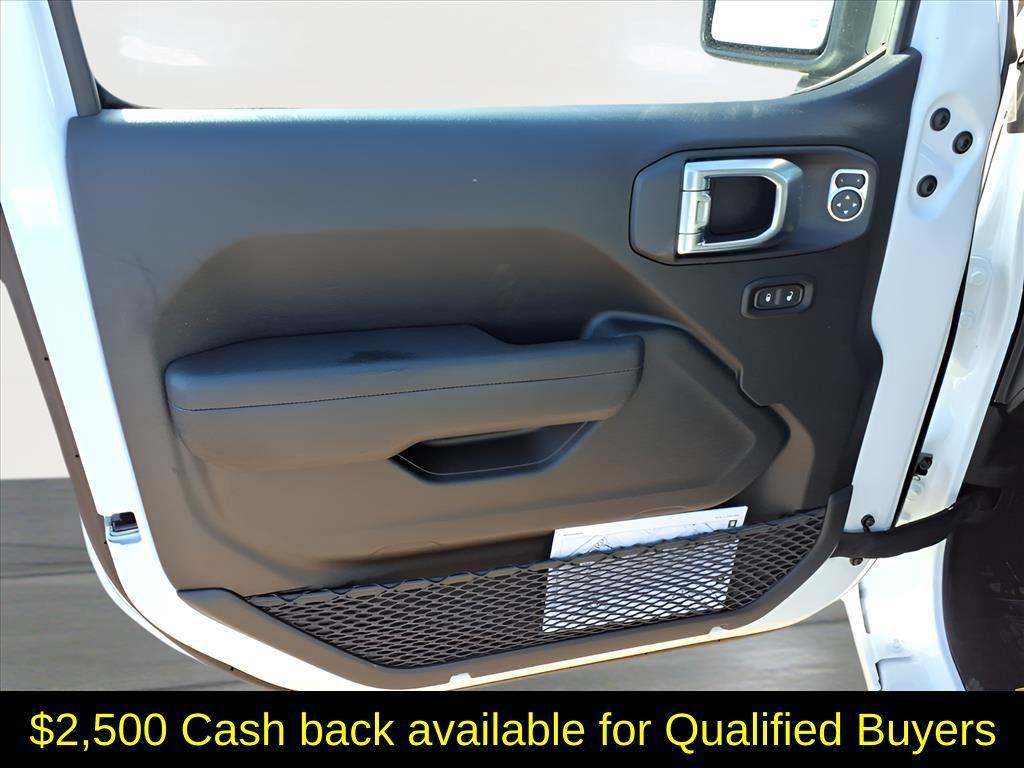 new 2026 Jeep Wrangler car, priced at $40,218