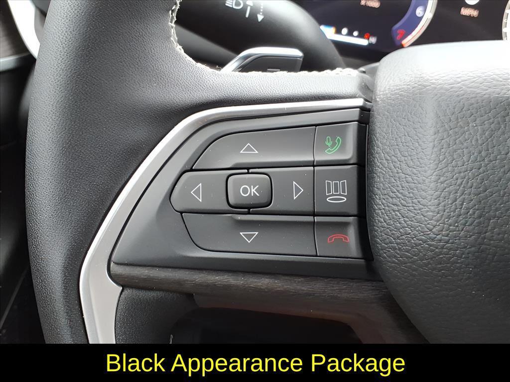 new 2025 Jeep Grand Cherokee car, priced at $42,732