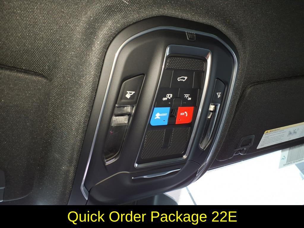 new 2025 Jeep Grand Cherokee car, priced at $40,732