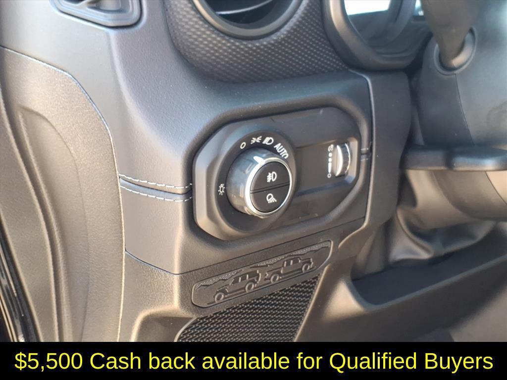 new 2025 Jeep Gladiator car, priced at $47,005