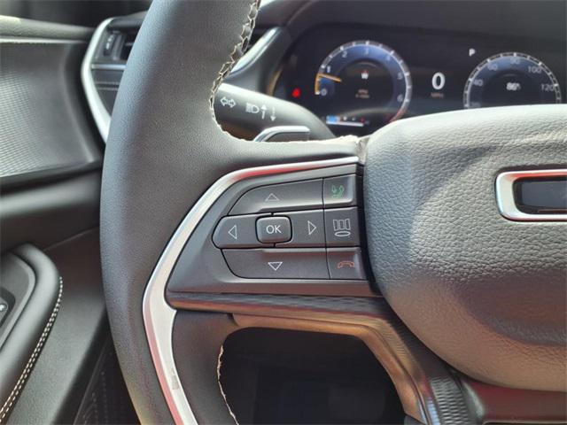 new 2025 Jeep Grand Cherokee car, priced at $40,975