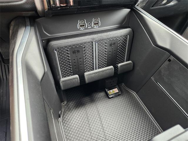 new 2025 Ram 2500 car, priced at $77,560