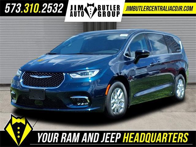 new 2025 Chrysler Pacifica car, priced at $41,331