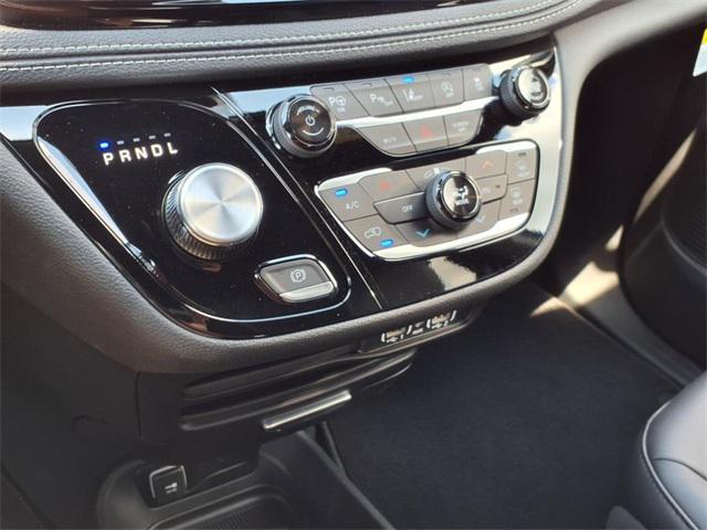 new 2025 Chrysler Pacifica car, priced at $39,081