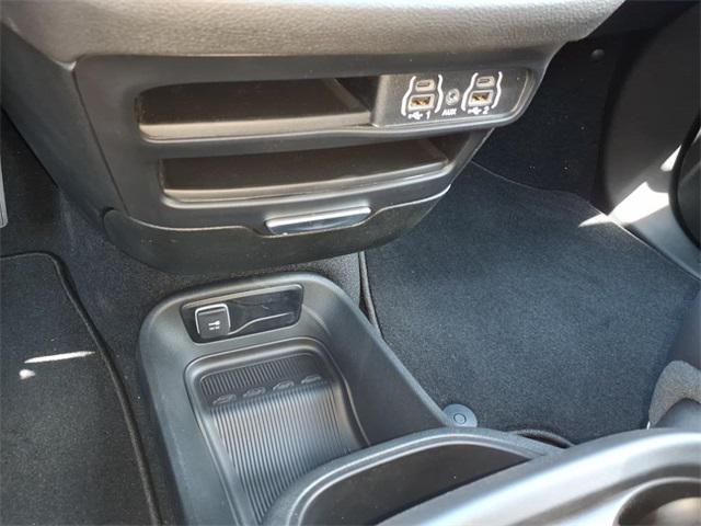 new 2025 Chrysler Pacifica car, priced at $39,081