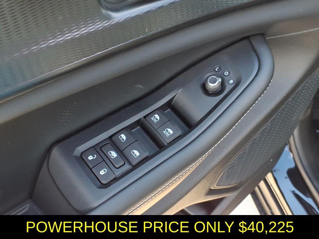 new 2025 Jeep Grand Cherokee car, priced at $40,225