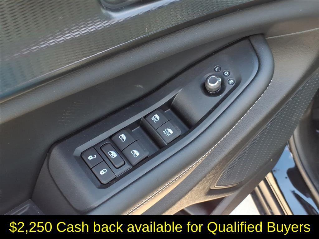 new 2025 Jeep Grand Cherokee car, priced at $40,225