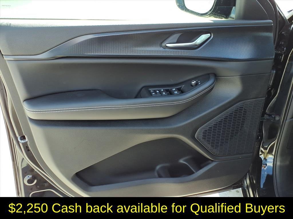 new 2025 Jeep Grand Cherokee car, priced at $40,225