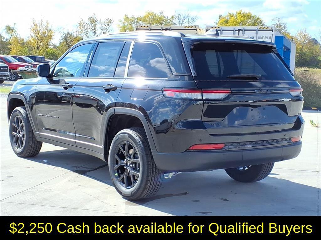new 2025 Jeep Grand Cherokee car, priced at $40,225