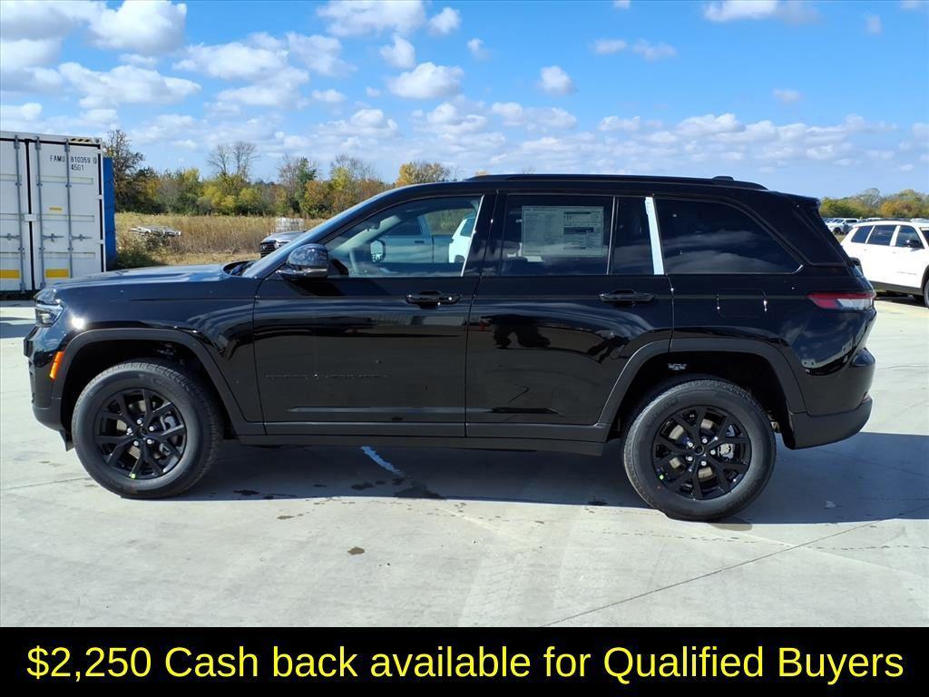 new 2025 Jeep Grand Cherokee car, priced at $40,225