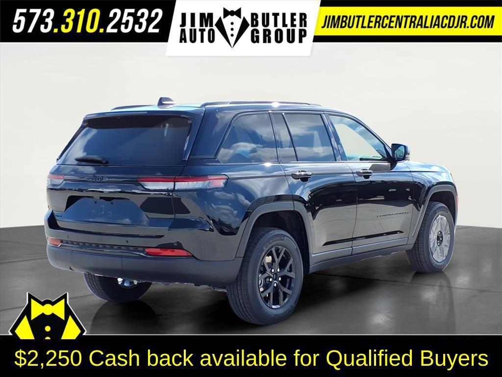 new 2025 Jeep Grand Cherokee car, priced at $40,225