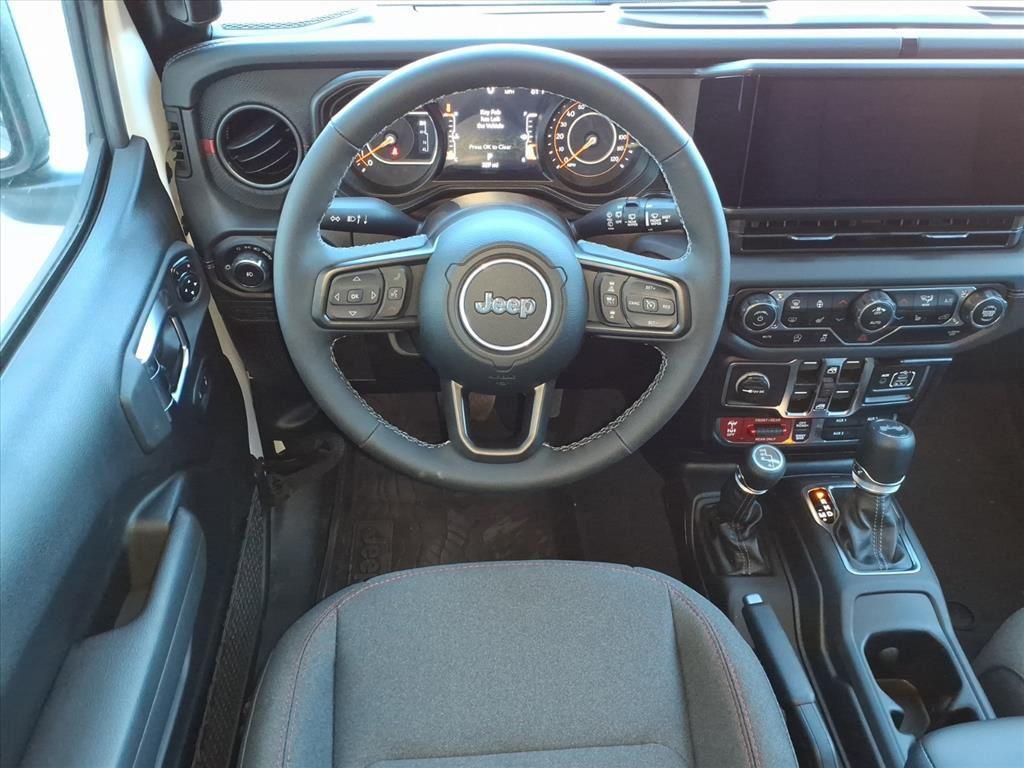 new 2025 Jeep Wrangler car, priced at $53,672