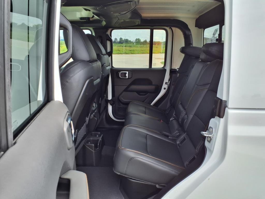 new 2025 Jeep Gladiator car, priced at $41,181