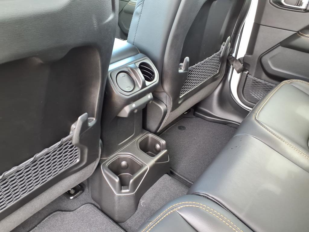 new 2025 Jeep Gladiator car, priced at $41,181