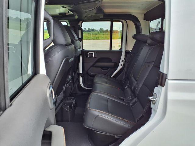 new 2025 Jeep Gladiator car, priced at $49,385