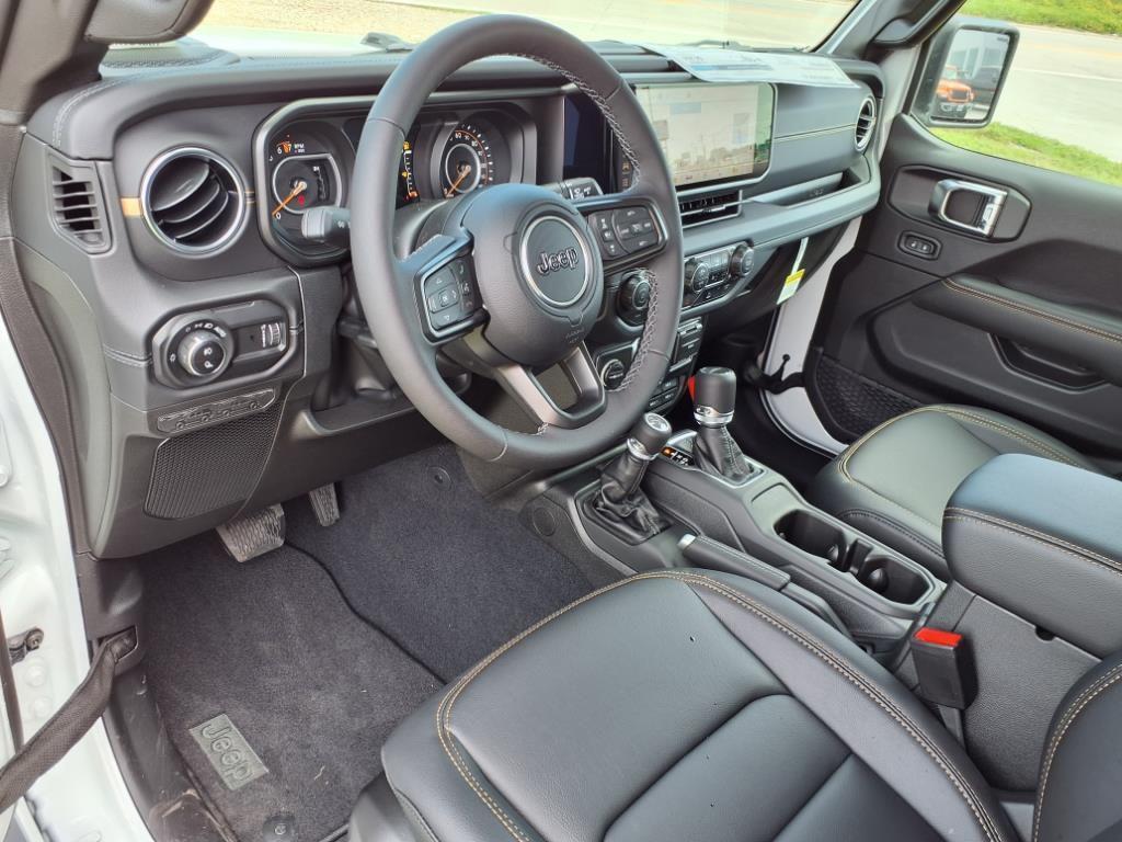 new 2025 Jeep Gladiator car, priced at $41,181