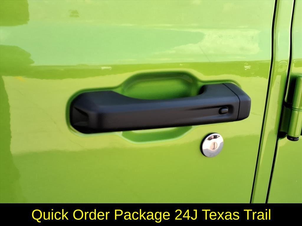 new 2025 Jeep Gladiator car, priced at $40,959