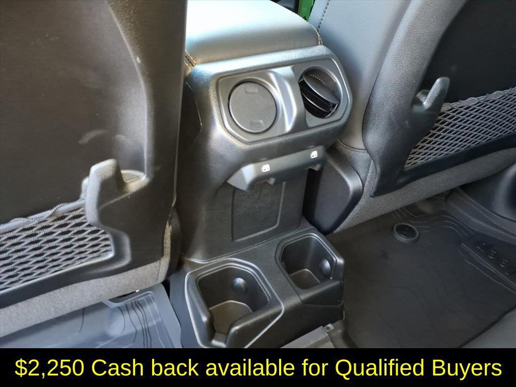 new 2025 Jeep Gladiator car, priced at $40,959