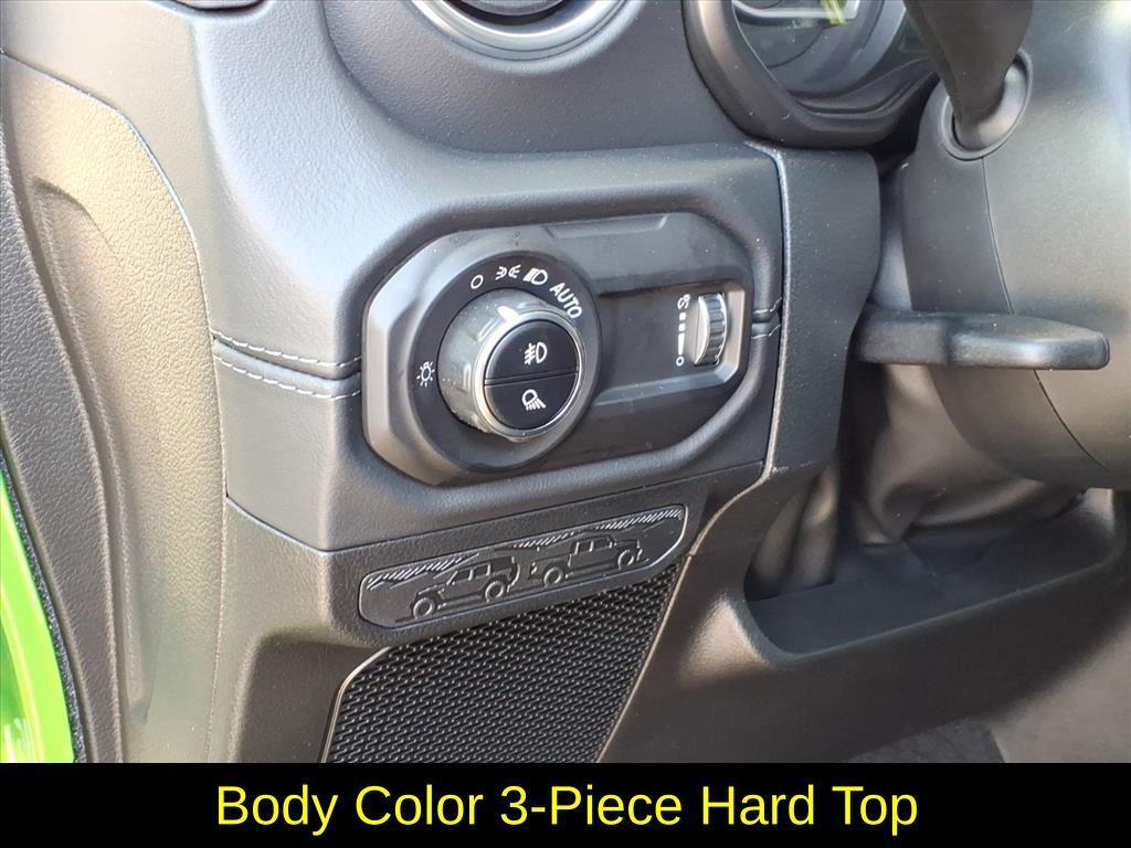 new 2025 Jeep Gladiator car, priced at $40,959