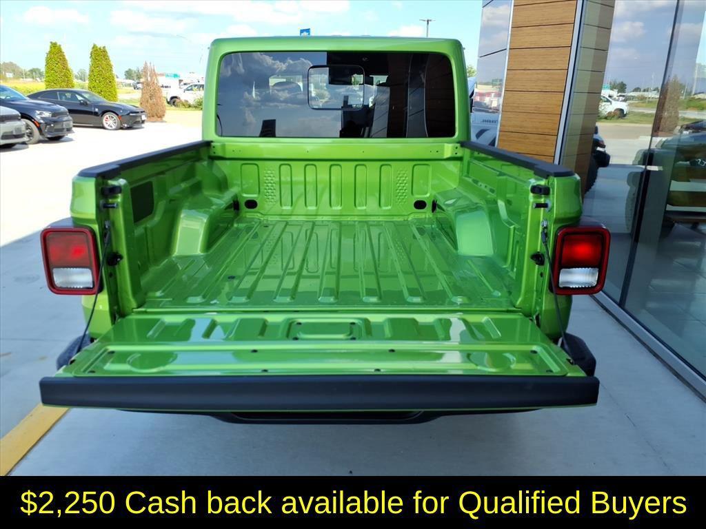 new 2025 Jeep Gladiator car, priced at $40,959