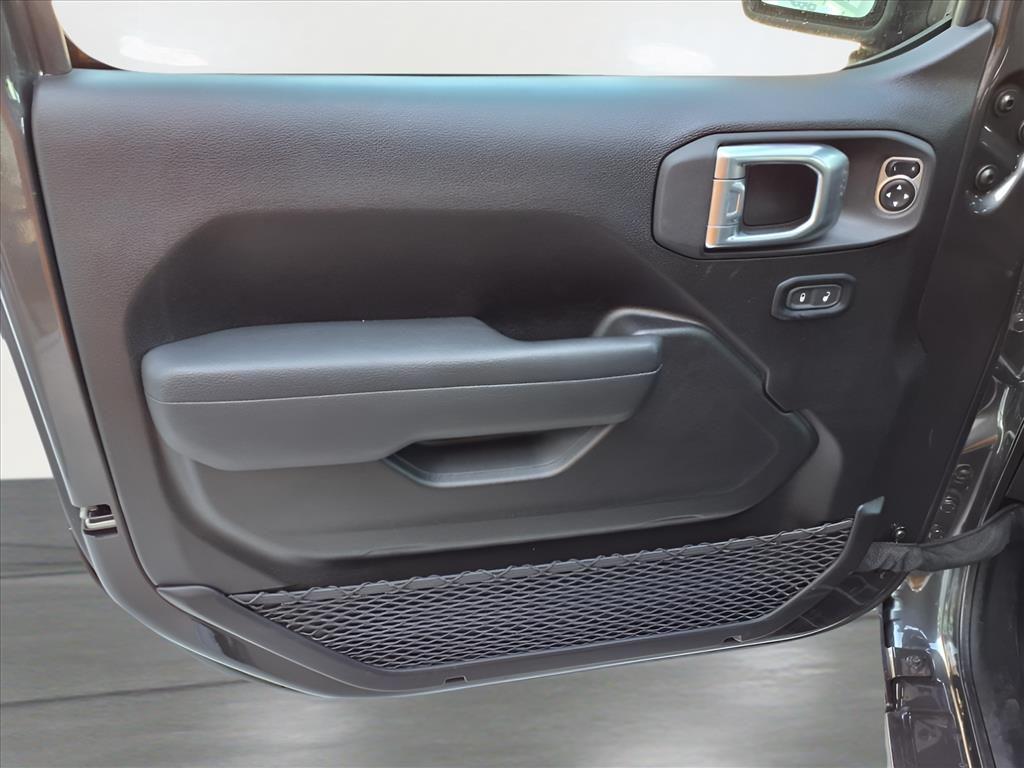 new 2025 Jeep Wrangler car, priced at $39,107