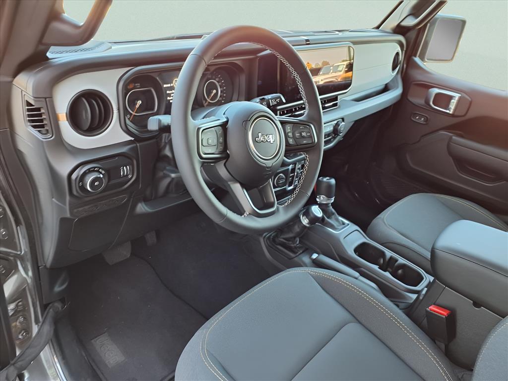 new 2025 Jeep Wrangler car, priced at $39,107