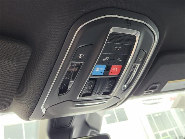 new 2025 Jeep Grand Cherokee L car, priced at $39,259