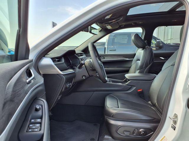 new 2025 Jeep Grand Cherokee L car, priced at $57,165
