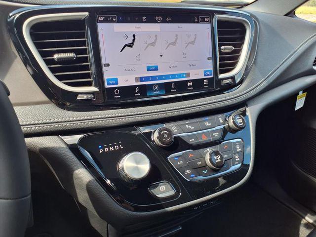 new 2025 Chrysler Pacifica car, priced at $35,967