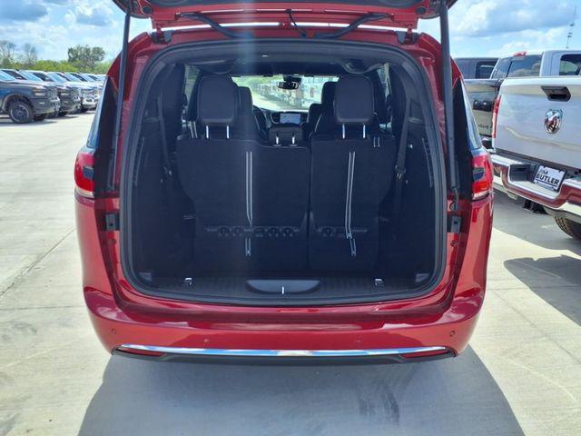 new 2025 Chrysler Pacifica car, priced at $35,967