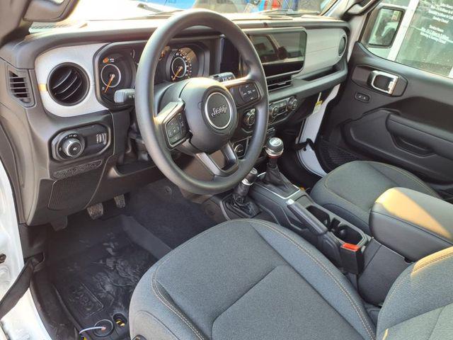new 2025 Jeep Wrangler car, priced at $34,254