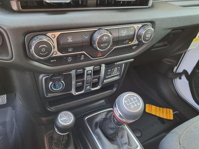 new 2025 Jeep Wrangler car, priced at $34,254