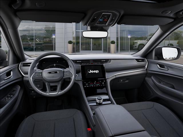 new 2025 Jeep Grand Cherokee car, priced at $37,985