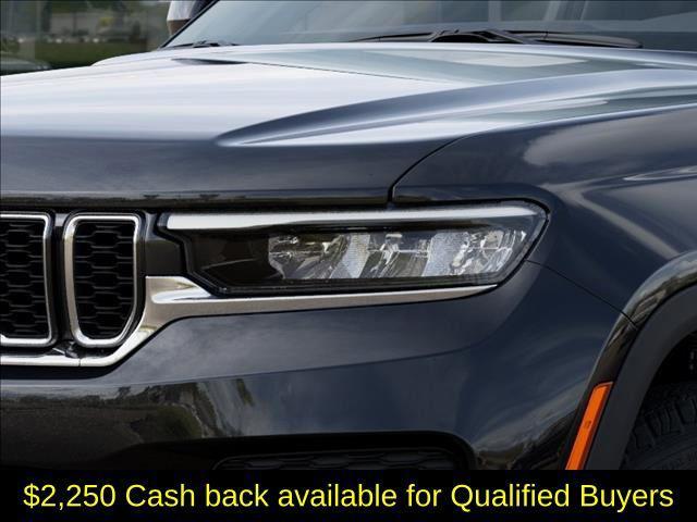 new 2025 Jeep Grand Cherokee car, priced at $37,985