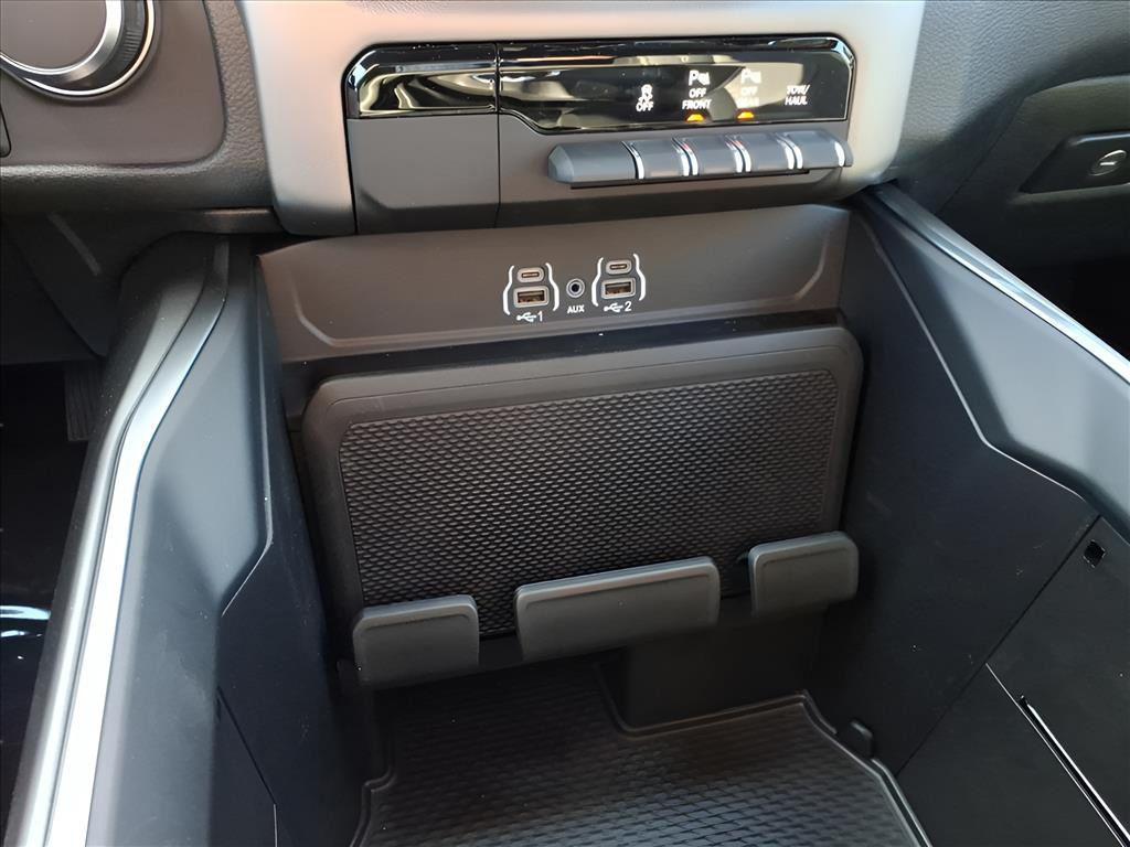 new 2025 Ram 1500 car, priced at $43,833