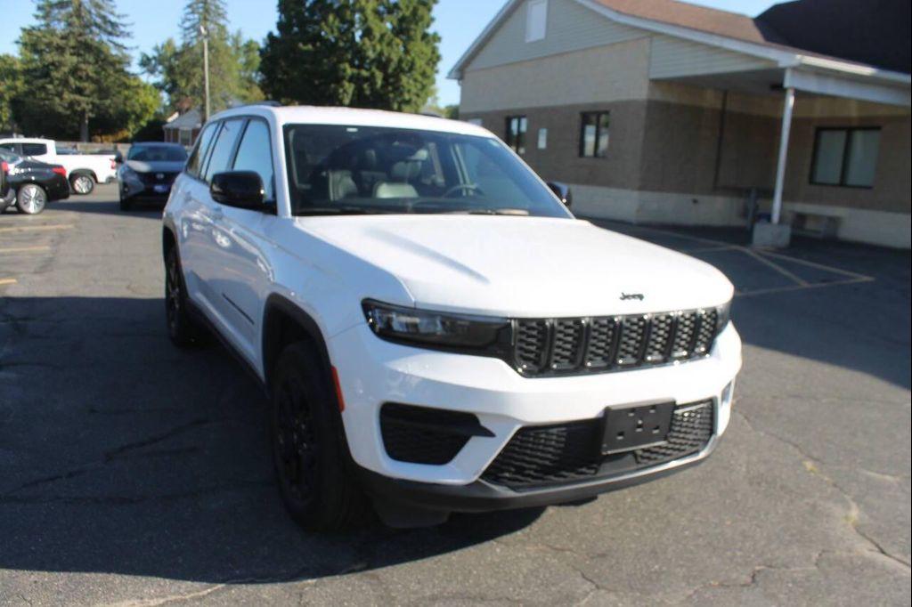 used 2024 Jeep Grand Cherokee car, priced at $32,577