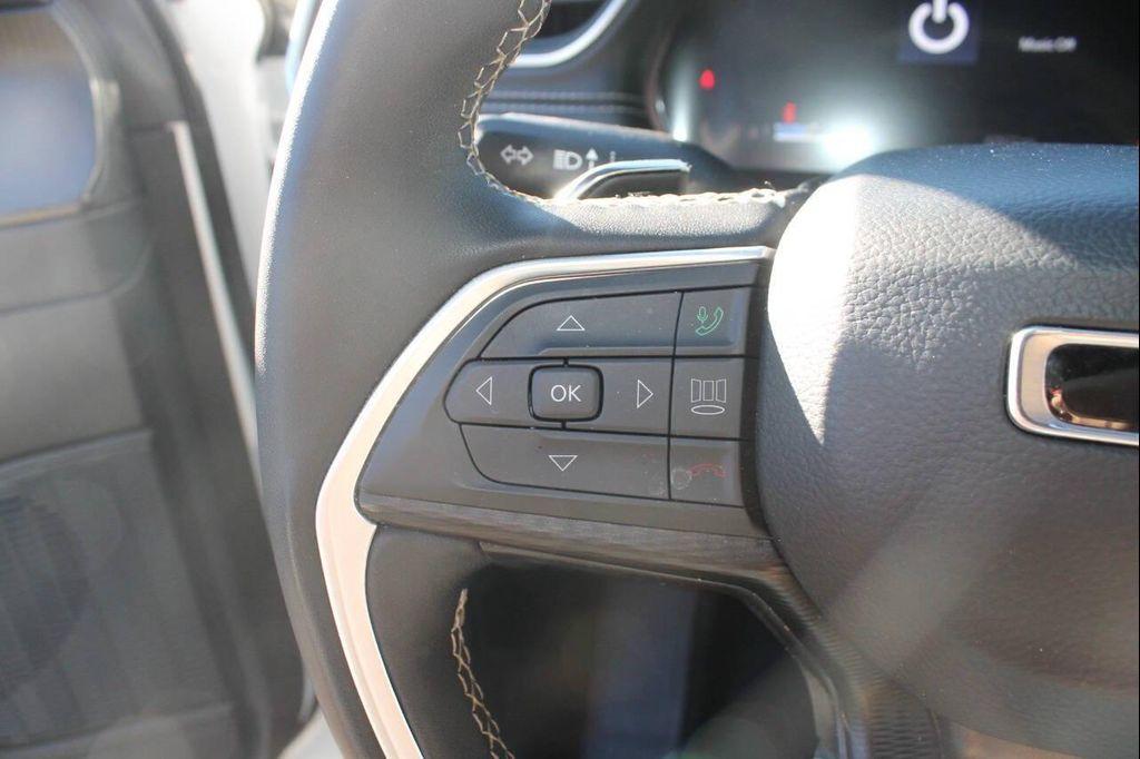 used 2024 Jeep Grand Cherokee car, priced at $32,577