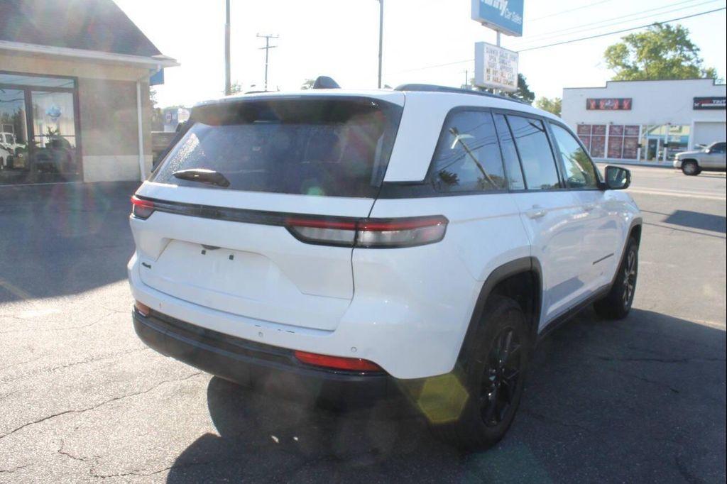 used 2024 Jeep Grand Cherokee car, priced at $32,577