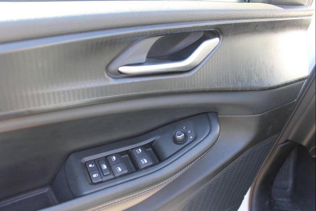 used 2024 Jeep Grand Cherokee car, priced at $32,577