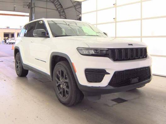 used 2024 Jeep Grand Cherokee car, priced at $31,497