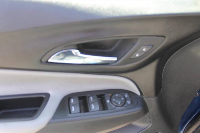 used 2023 Chevrolet Equinox car, priced at $22,497