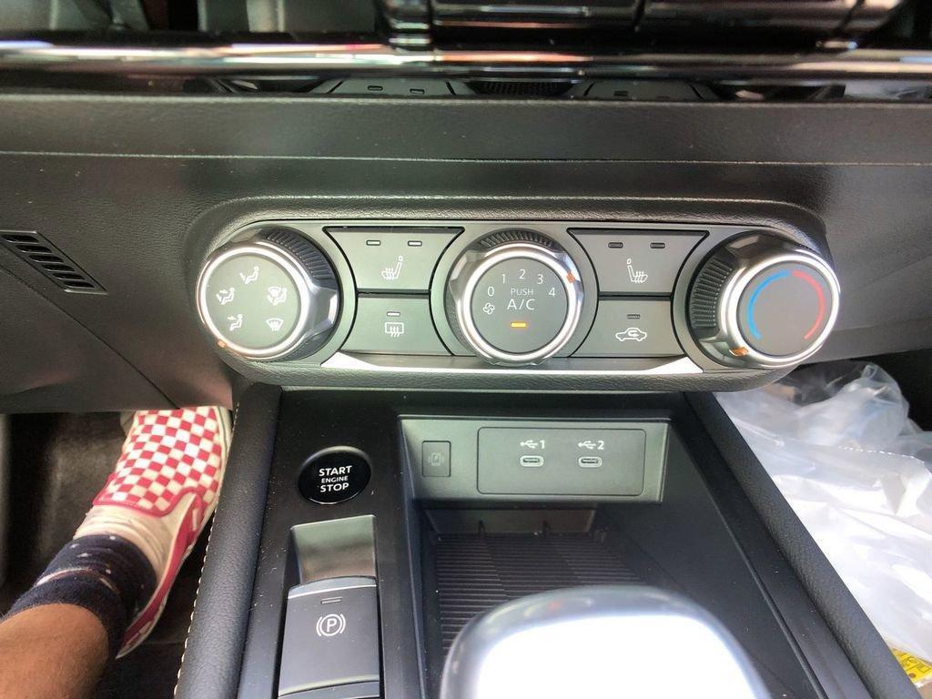 new 2025 Nissan Kicks car, priced at $29,230
