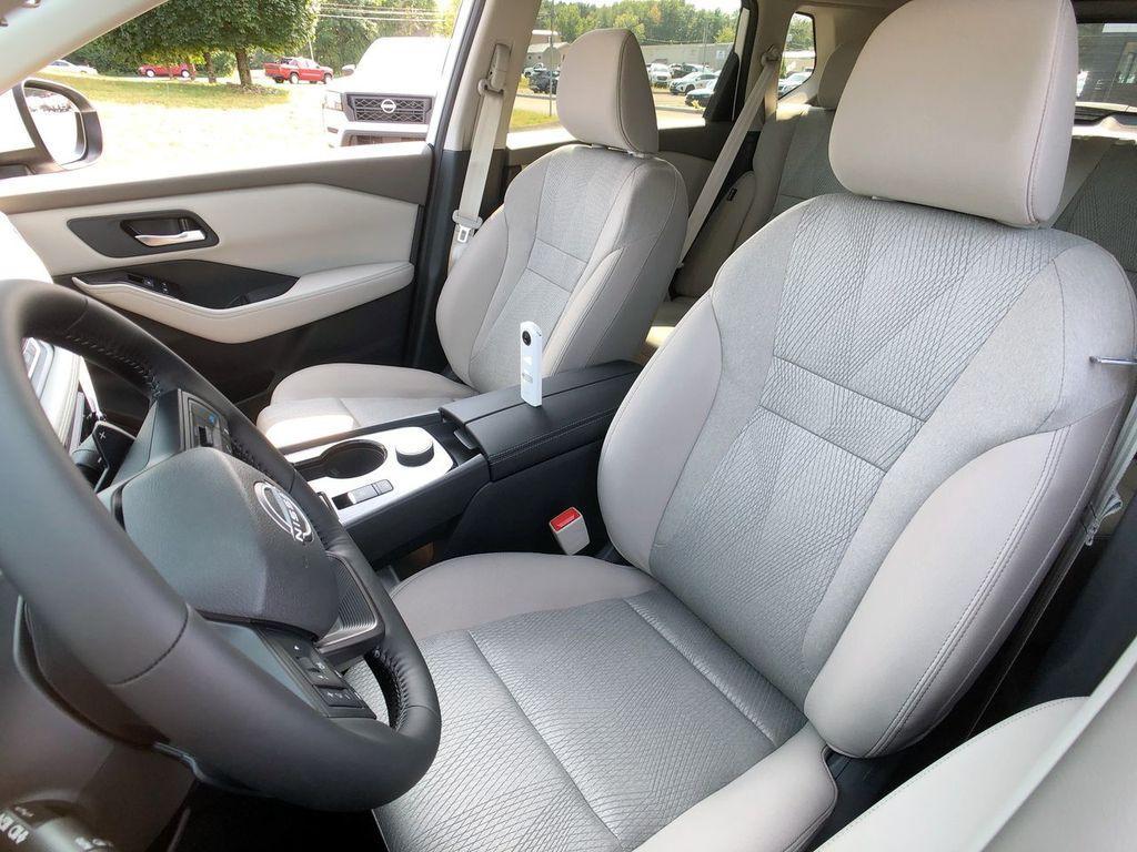 new 2025 Nissan Rogue car, priced at $31,885